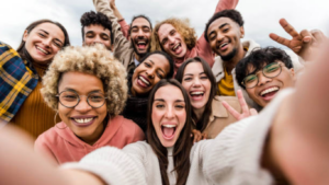 Leia mais sobre o artigo Tecendo Vidas: Como a Interação Social Molda Comportamento.
